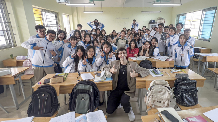 Top 10 Flex sáng tạo - chứng nhận vẻ đẹp tri thức nhận lì xì đầu xuân