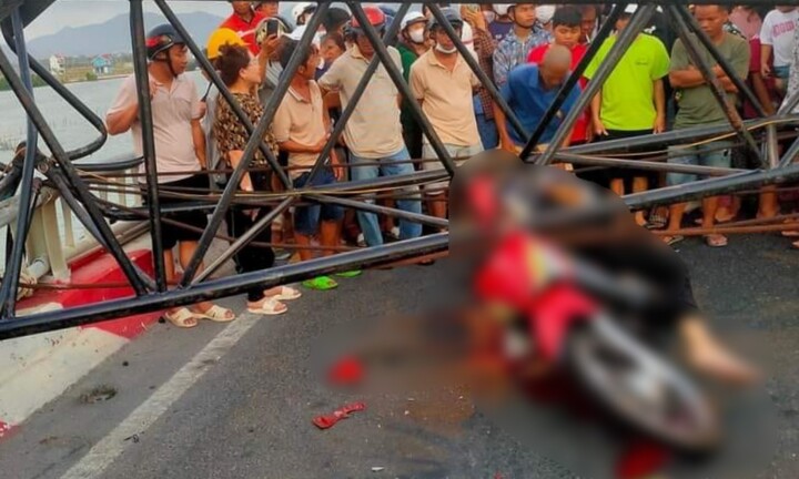 Cần cẩu sập, đè chết người ở Bà Rịa - Vũng Tàu: Nguyên nhân ban đầu