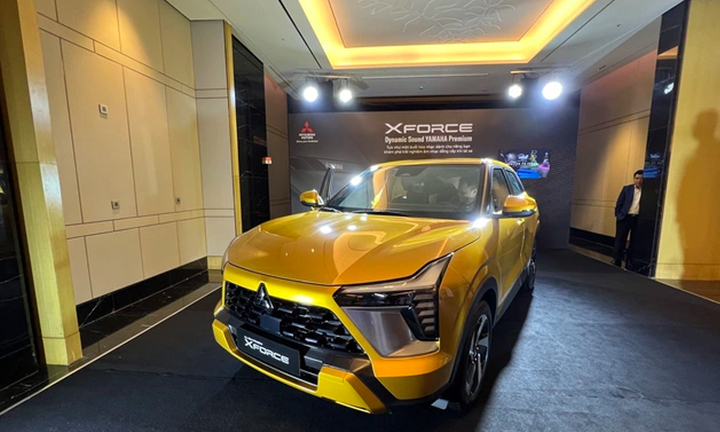 Ô tô vừa ra mắt đã giảm giá cả trăm triệu đồng