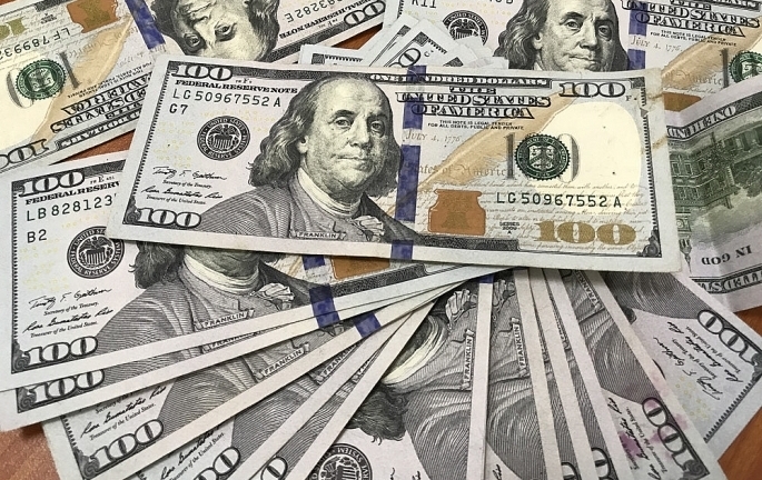 Tiếp tục tăng mạnh, giá USD tự do vượt xa 25.000 đồng