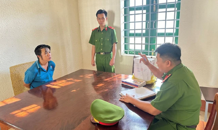 'Trùm' cho vay lãi nặng đâm cán bộ công an khi bị khám xét nhà