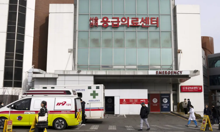 Những góc khuất trong cuộc khủng hoảng đình công của bác sĩ Hàn Quốc