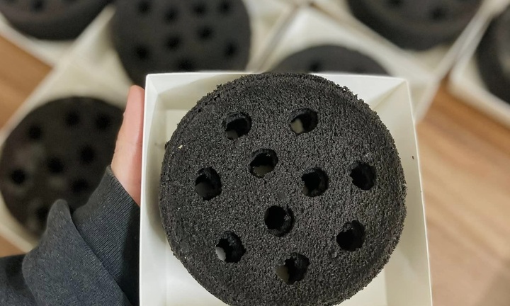 Vì sao món bánh than tổ ong gây sốt mạng?