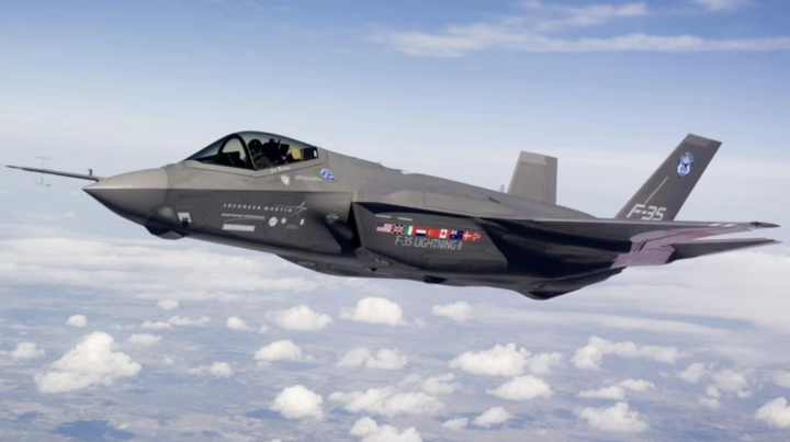 Lầu Năm Góc: Không có tiêm kích F-35 trên bầu trời Ukraine