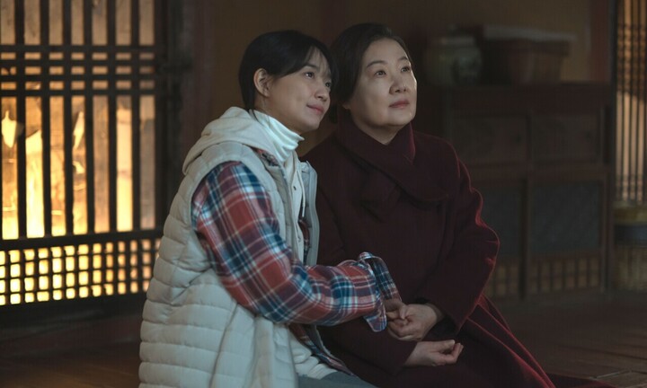 Tan nát sau ly hôn, tôi mới biết tặng mẹ món quà 8/3 đầu tiên 