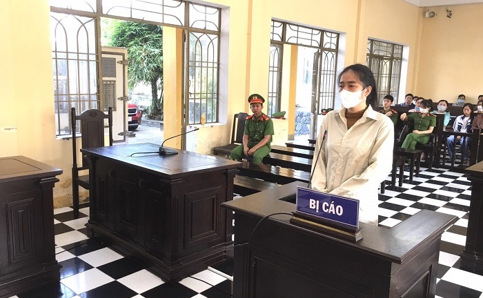 Chiếm đoạt hơn 15 tỷ đồng, nhân viên ngân hàng lĩnh 11 năm tù