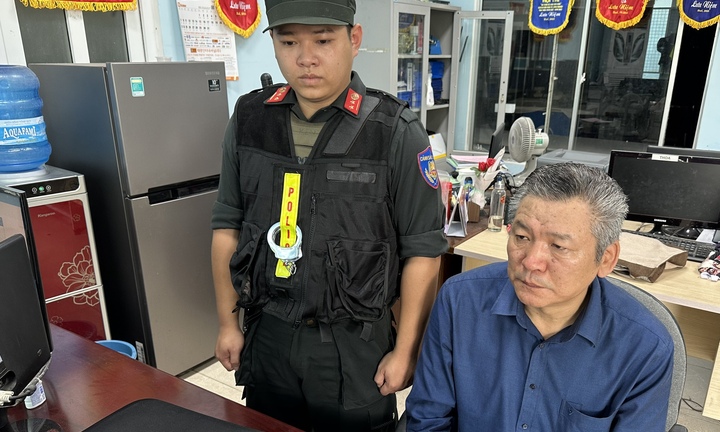 Khởi tố giám đốc người Hàn Quốc hành vi buôn lậu