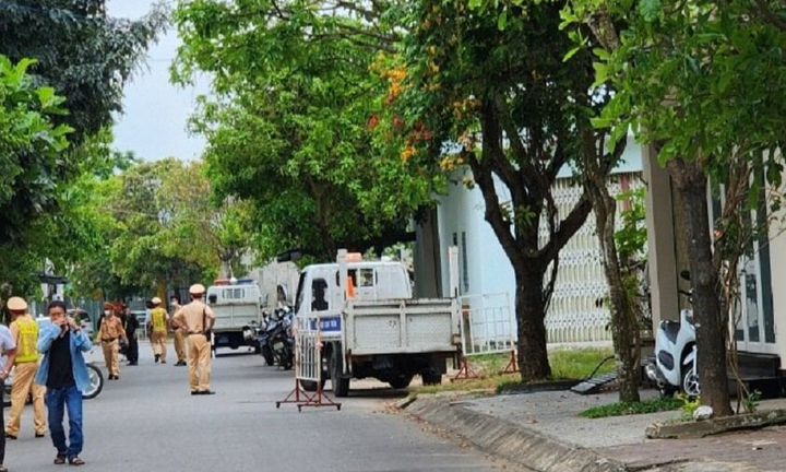 Cảnh sát phong tỏa khu vực nhà Chủ tịch, cựu Chủ tịch tỉnh Quảng Ngãi