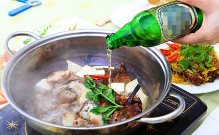 Ăn món hấp bia, ướp rượu có lên nồng độ cồn?