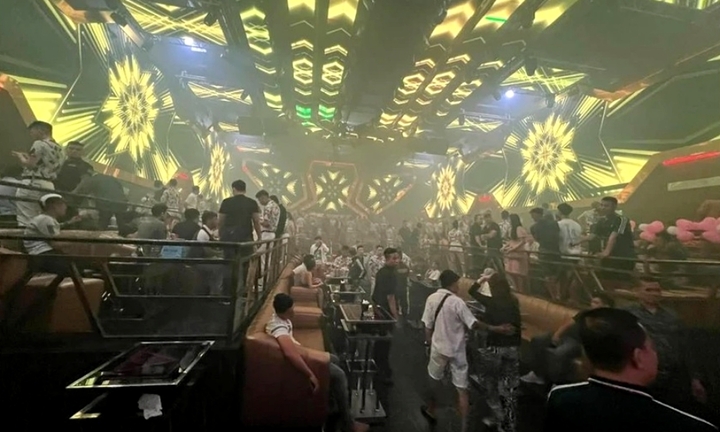 TP.HCM: Đột kích bar New Club, phát hiện hơn 20 người dương tính ma túy