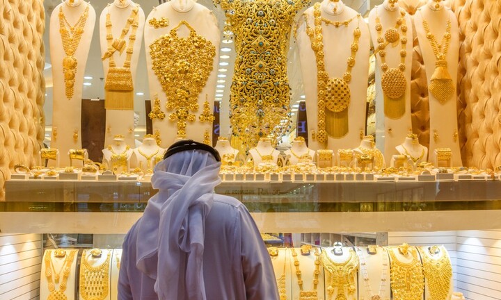 Giá vàng tăng phi mã, chợ vàng Dubai ế ẩm