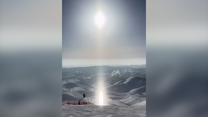 Cột sáng bí ẩn xuất hiện như trong phim viễn tưởng 