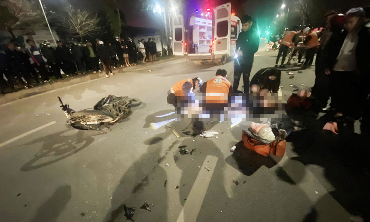 Xe máy đi ngược chiều gây tai nạn, 3 thanh niên thương vong