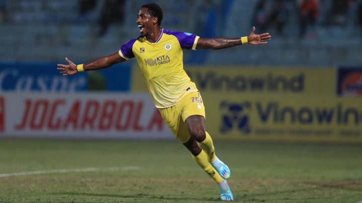 Hà Nội FC 2-1 Hà Tĩnh: Ngoại binh lập công