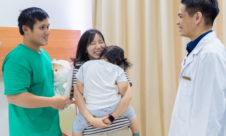 Vinmec 'sửa' trái tim cho bệnh nhi 3 tuổi bằng phương pháp phẫu thuật nội soi toàn bộ