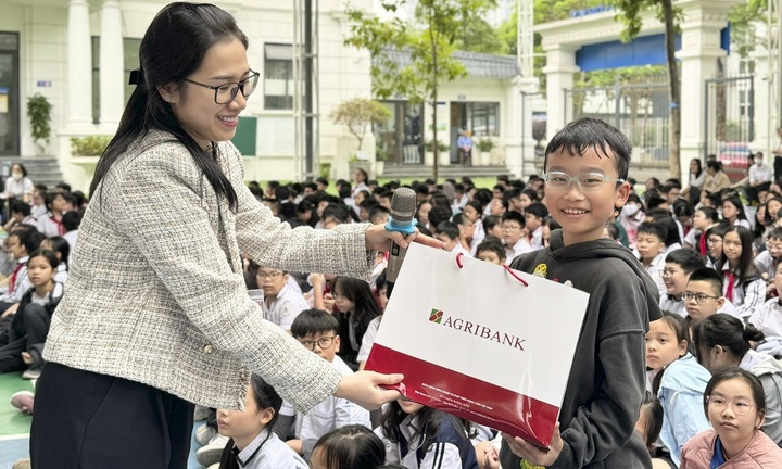 Agribank cùng toàn ngành ngân hàng thực hiện sứ mệnh giáo dục tài chính