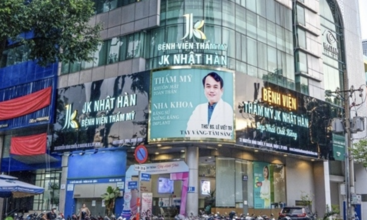 Người phụ nữ 70 tuổi tử vong sau phẫu thuật căng da mặt ở TP.HCM