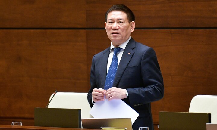 Bộ trưởng Tài chính: Luật nghiêm cấm việc chèo kéo mua bảo hiểm nhân thọ