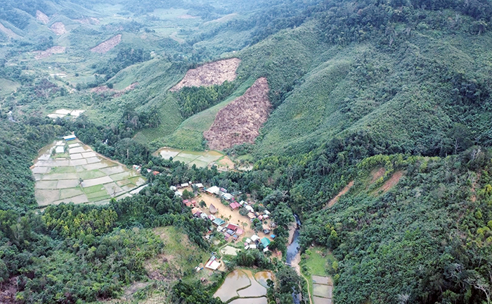 Nơi biên giới có vườn địa đàng