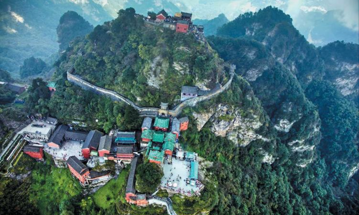 Chùa cổ núi Võ Đang - 'Thánh địa kungfu huyền bí' trong phim Karate Kid