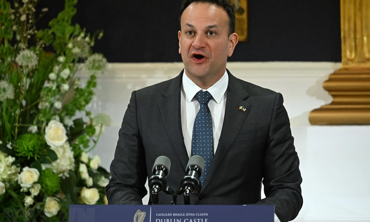 Thủ tướng trẻ tuổi nhất Ireland Leo Varadkar thông báo từ chức