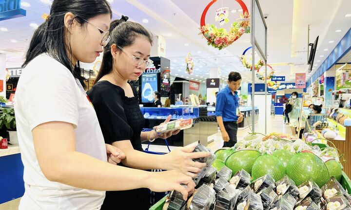 Hàng nhãn riêng Co.op 'xanh' hút khách