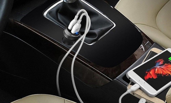 Tẩu sạc ô tô là gì?