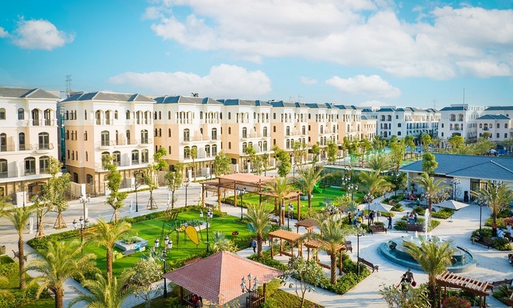 Dòng tiền chuyển hướng, tăng tốc chảy vào thị trường bất động sản