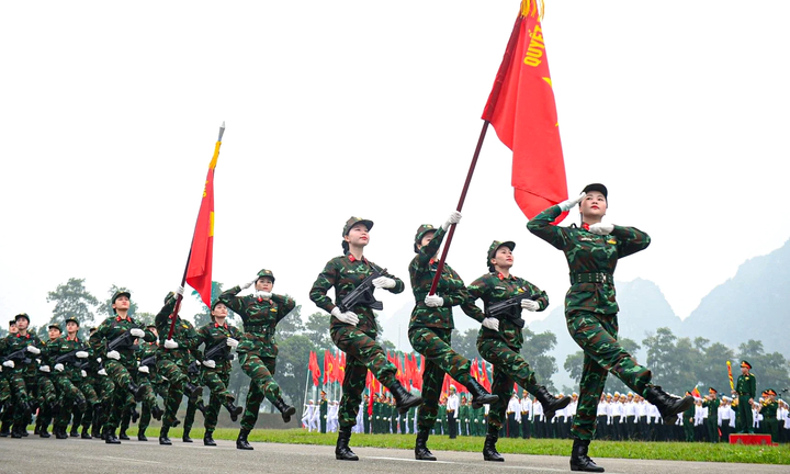3.500 chiến sĩ hợp luyện diễu binh kỷ niệm Chiến thắng Điện Biên Phủ