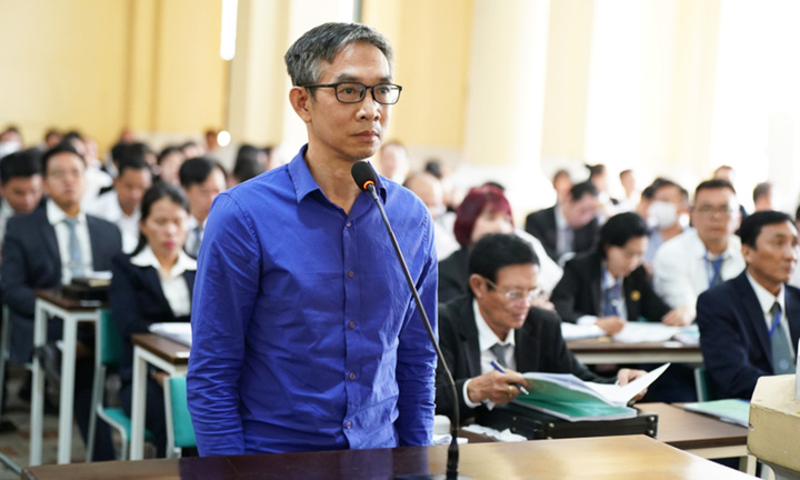 Bị đề nghị 19-20 năm tù, cựu Phó TGĐ Vạn Thịnh Phát khóc nói không dám gặp con