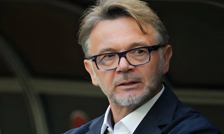 HLV Troussier đăng tâm thư nhận trách nhiệm, nói lời xin lỗi CĐV Việt Nam