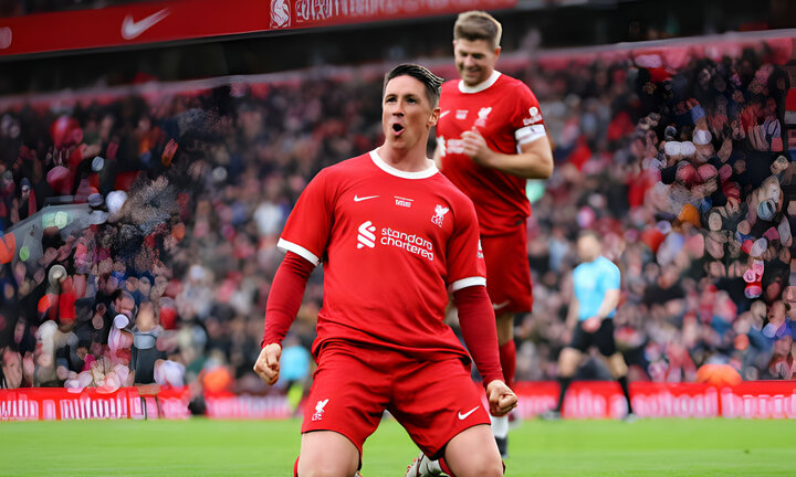 Fernando Torres tỏa sáng trong ngày tái xuất sân cỏ