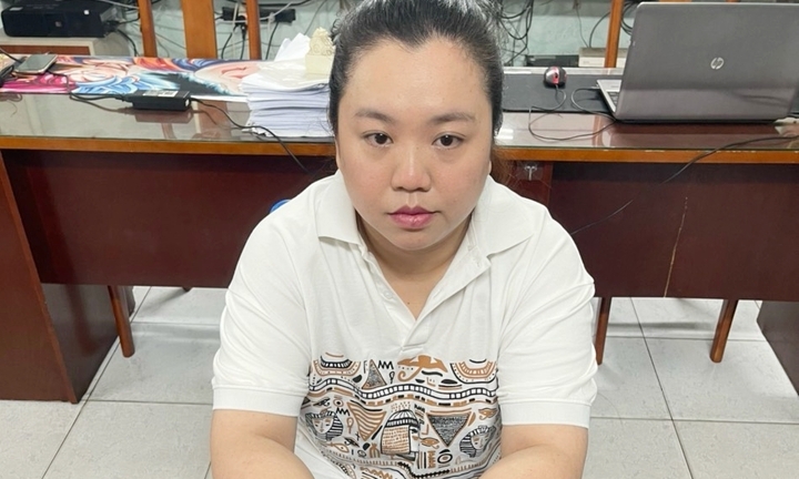 Người phụ nữ 'nổ' làm thủ tục đi du học, chiếm đoạt hơn 8 tỷ đồng