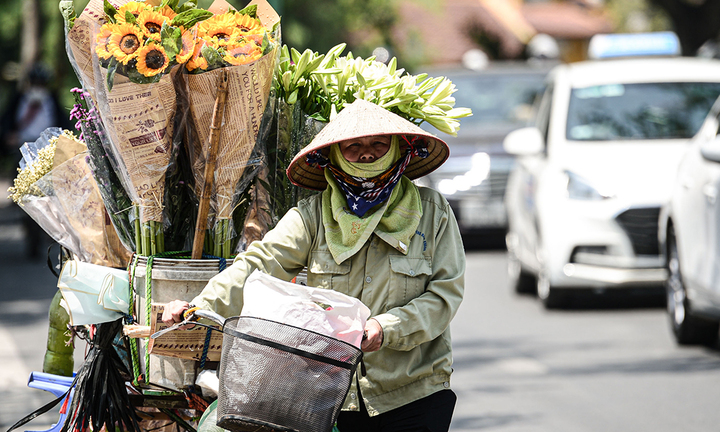 Dự báo thời tiết ngày 12/4: Hà Nội nắng, nhiệt độ cao nhất 32 độ C