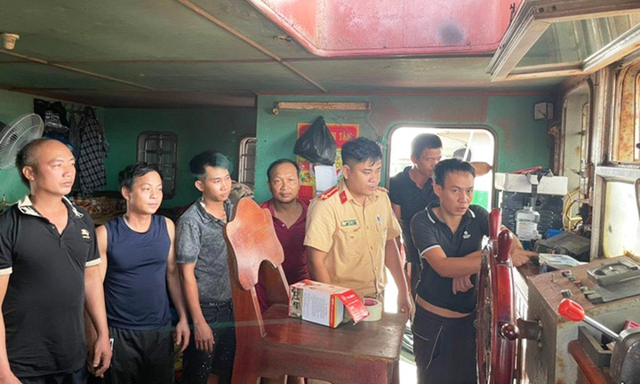 TP.HCM: Đề nghị truy tố cựu cán bộ công an nhận tiền hứa lo lót vụ hút cát lậu