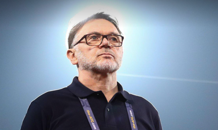 HLV Troussier không từ chức 