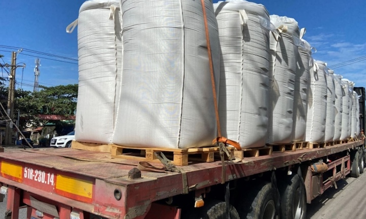 Pháp luật quy định thế nào là chở hàng cồng kềnh? 