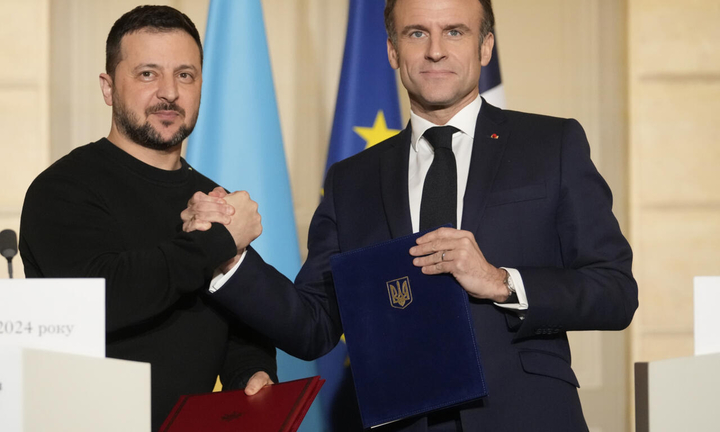 Pháp phải 'thắt lưng buộc bụng' viện trợ cho Ukraine