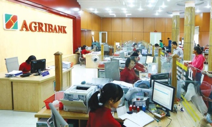 Năm 2023, thu nhập của nhân viên ngân hàng Agribank là bao nhiêu?