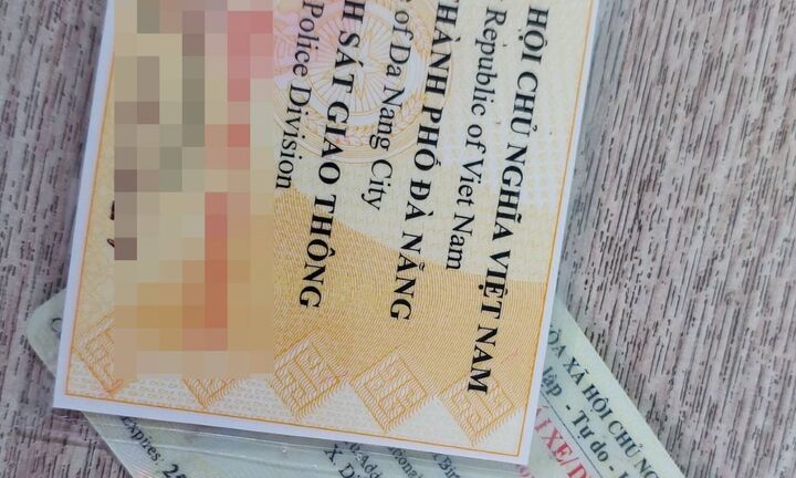 Làm lại đăng ký xe và bằng lái xe máy ở đâu?