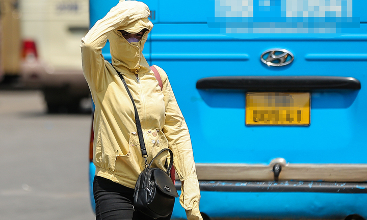 Dự báo tình hình nắng nóng gay gắt, dông lốc, mưa đá trên cả nước trong tháng 4