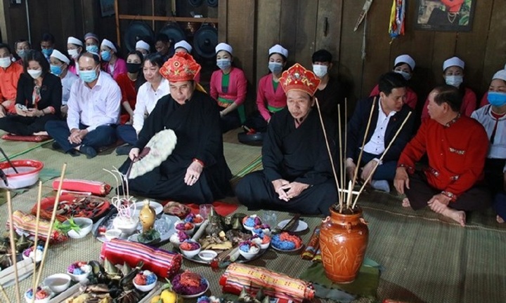 Chính phủ đồng ý đệ trình UNESCO hồ sơ di sản Mo Mường và nghệ thuật chèo