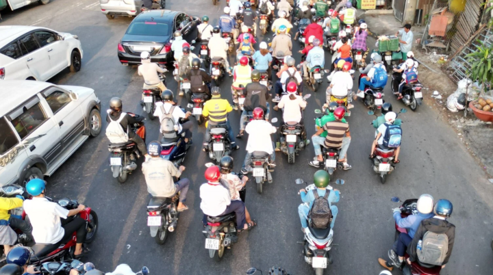 Dự báo thời tiết TP.HCM hôm nay 2/4: Nắng nóng gay gắt