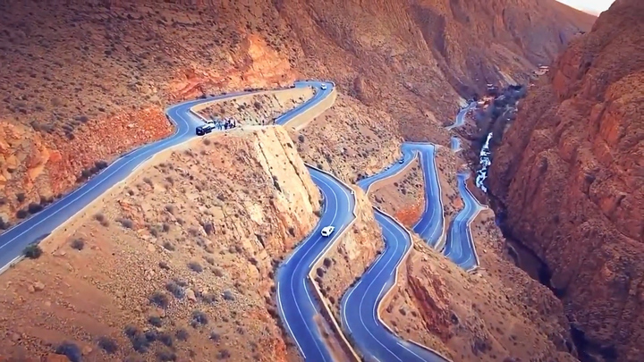 Cung đường đèo dài 160 km nguy hiểm nhất thế giới