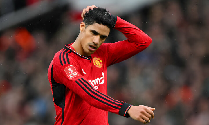 Ngôi sao Man Utd tiết lộ di chứng chấn động não hủy hoại phong độ