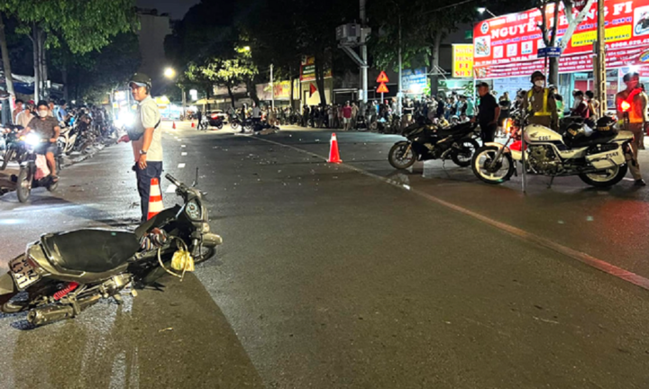 Bình Dương: Va chạm xe máy khiến 5 người thương vong trong đêm