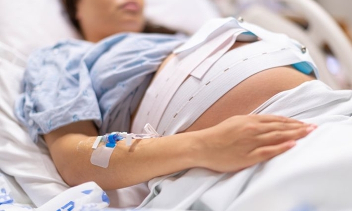 Bất đồng ngôn ngữ, thai phụ đến khám bị mang đi nạo tử cung, gây sẩy thai