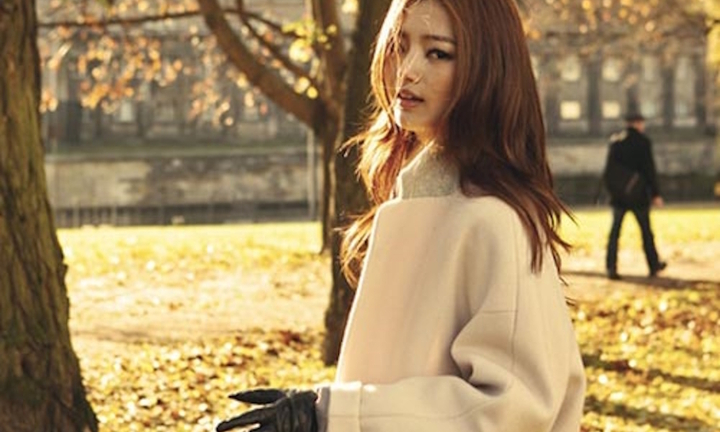 Loạt công thức mix đồ sành điệu với áo khoác trắng