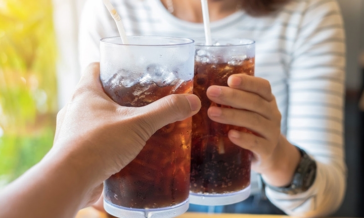 Trung bình một người Việt tiêu thụ 1 lít nước ngọt mỗi tuần