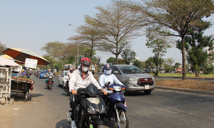 Dự báo thời tiết TP.HCM hôm nay 5/4: Ít mây, nắng nóng